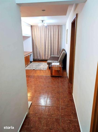Apartament cu 4 camere decomandat în Lipovei