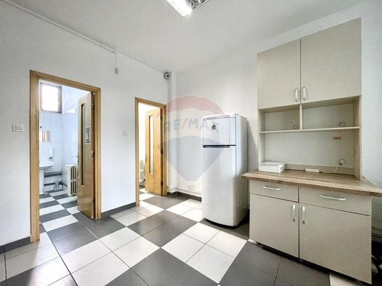 Spațiu comercial, de 252 mp, în Central