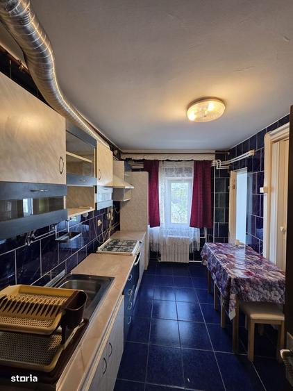 Apartament cu 3 camere, mobilat în Central