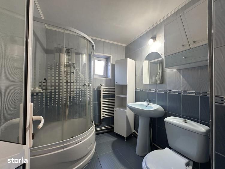 Apartament cu 3 camere decomandat în Ostroveni