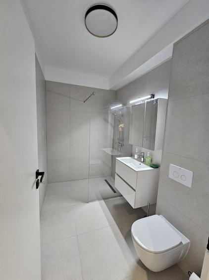 Apartament cu 2 camere decomandat în Tunari