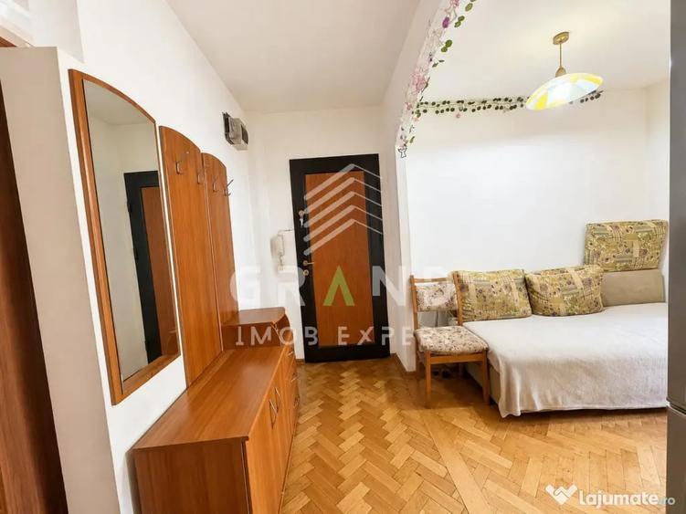 Apartament cu 3 camere decomandat în Central