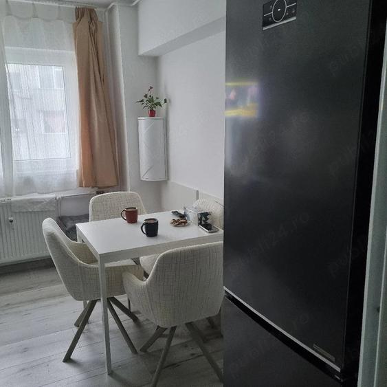 Apartament cu 2 camere decomandat în Basarabia
