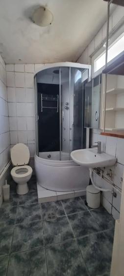 Vand casa situata in Pitesti, zona centrala - 4
