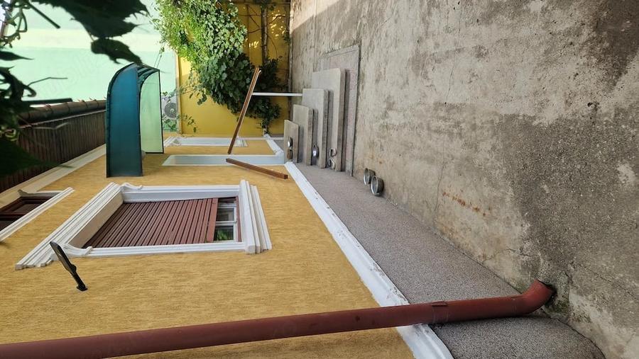 Casă cu Teren 300 Mp în Central