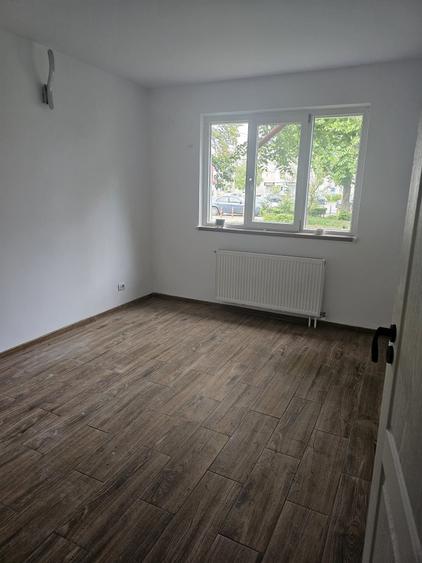 Spațiu comercial, de 60 mp, în Mioriței