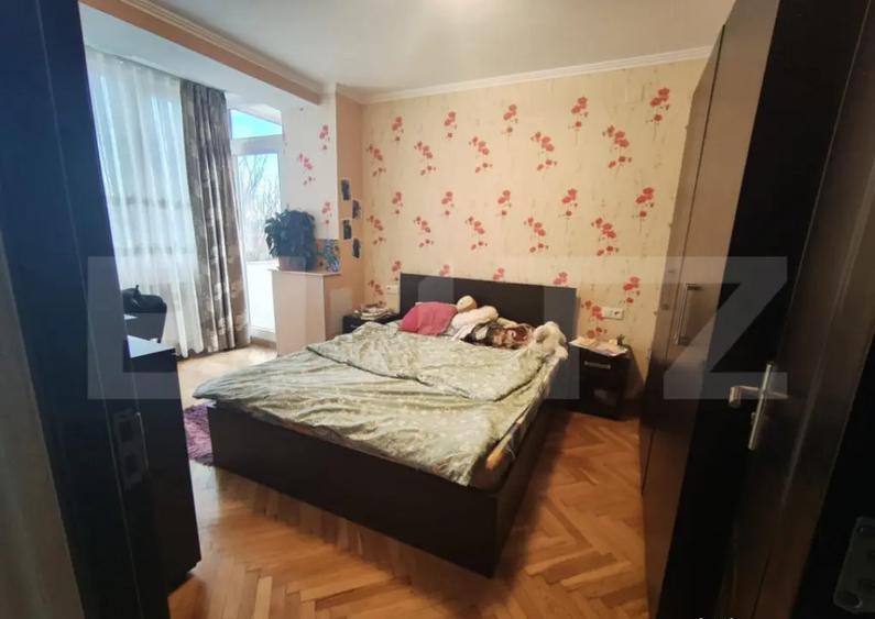 Apartament cu 4 camere decomandat în Decebal