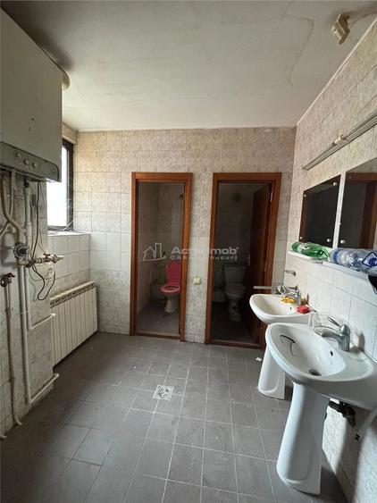 Spațiu comercial, de 139 mp, în Mazepa 1