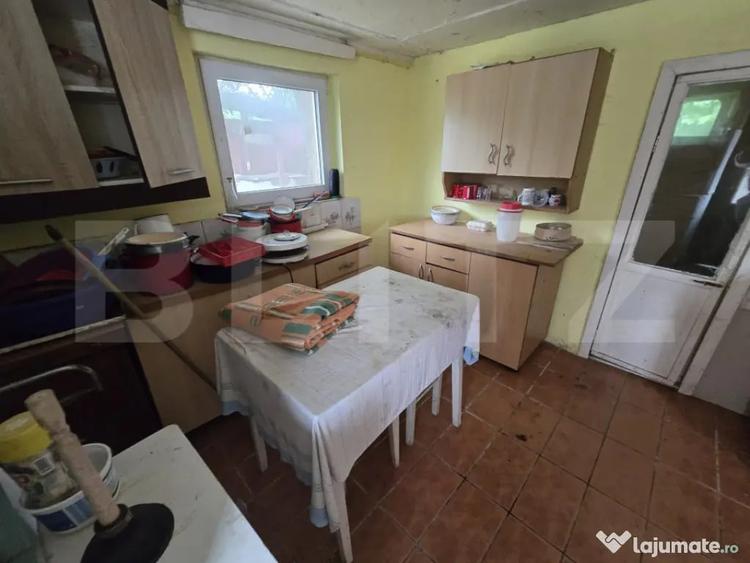 Casă cu 2 camere cu Teren 719 Mp în Chinari