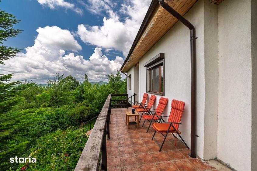 Casă cu 3 camere cu Teren 6290 Mp în Corbi