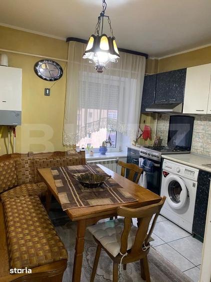 Apartament cu 3 camere decomandat în George Enescu