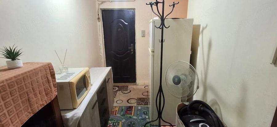 Garsonieră decomandată în Central