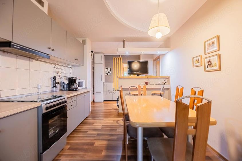 Apartament cu 3 camere decomandat în Răcădău