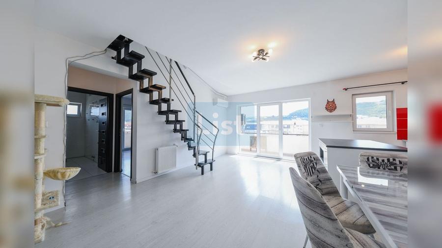 Apartament cu 3 camere semidecomandat în Florești