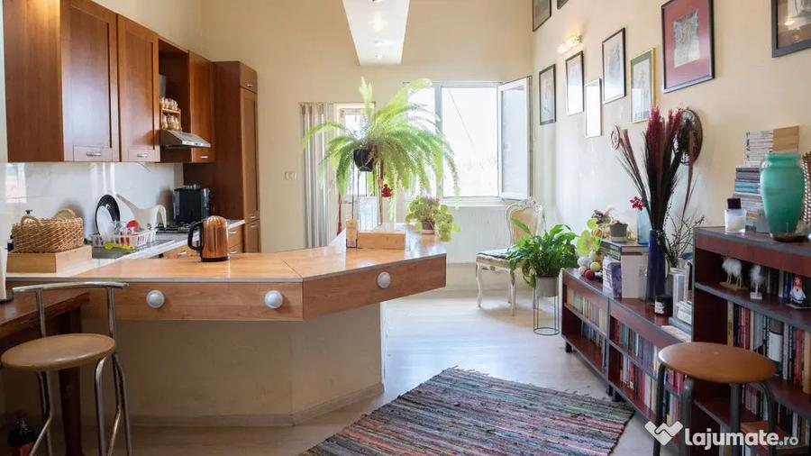 Apartament cu 2 camere semidecomandat în Central