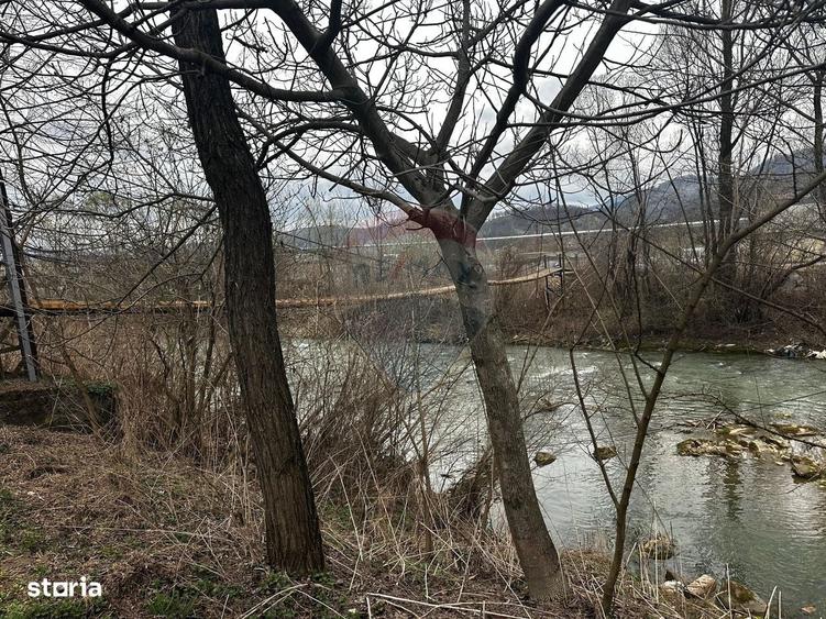 Casă cu 3 camere în Prislop