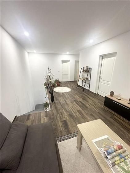 Casă individuală cu 5 camere cu Canalizare în Valu lui Traian