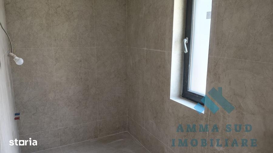 Casă cu 5 camere cu Teren 344 Mp în Central