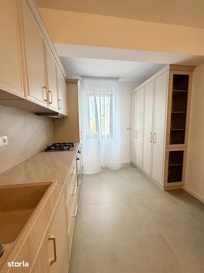 Apartament cu 3 camere în Soarelui