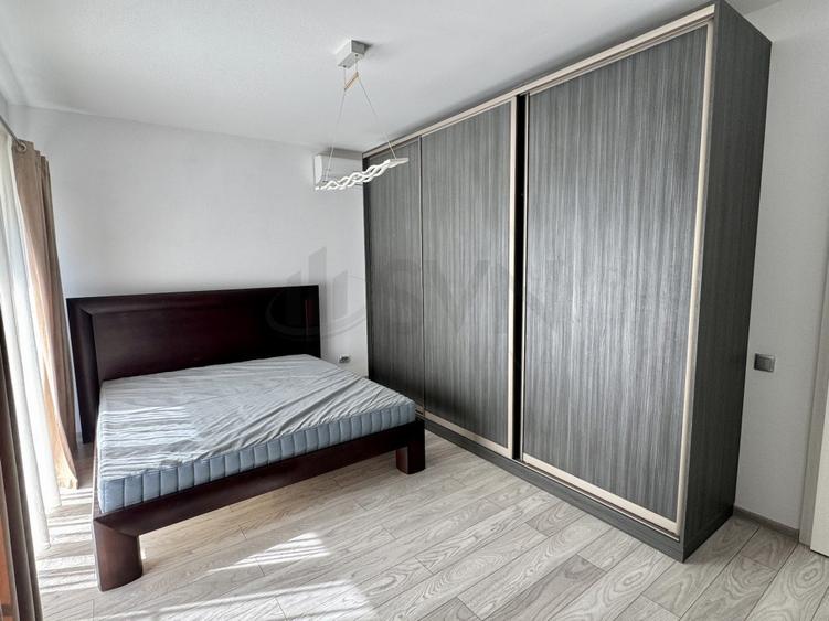 Apartament cu 4 camere semidecomandat, mobilat în Pipera