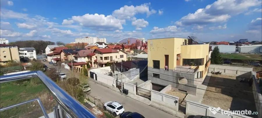 Casă cu 12 camere cu Teren 750 Mp în Fundeni