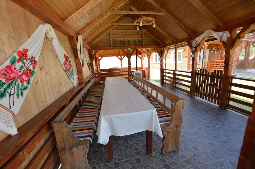 Casă cu 6 camere în Budești