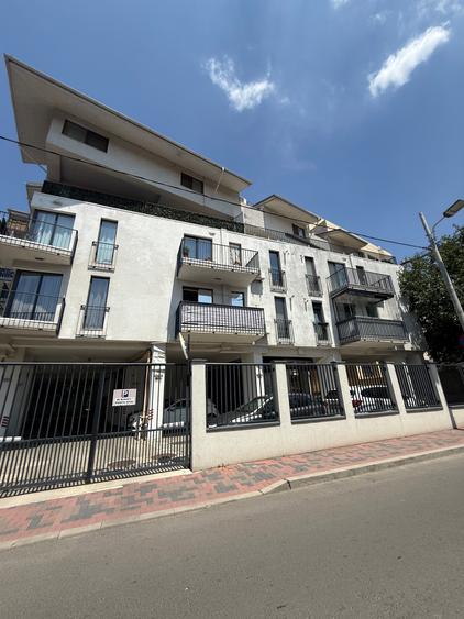 Garsonieră decomandată în P-ța Unirii