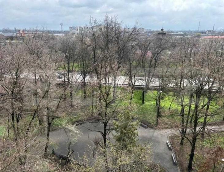 Apartament cu 2 camere semidecomandat în Sud