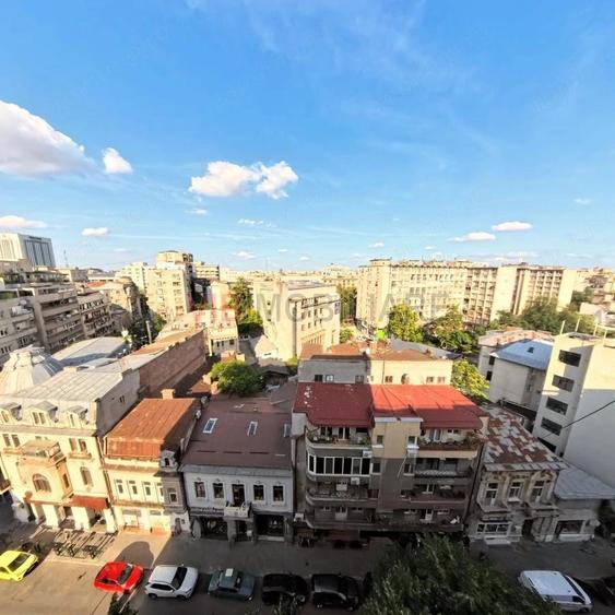Apartament cu 4 camere decomandat în Amzei