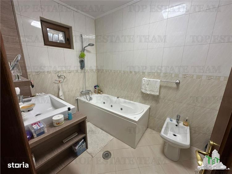 Casă cu 6 camere cu Teren 172 Mp în Bucureștii Noi