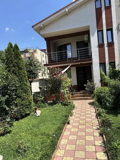 Casă cu 3 camere în Nord