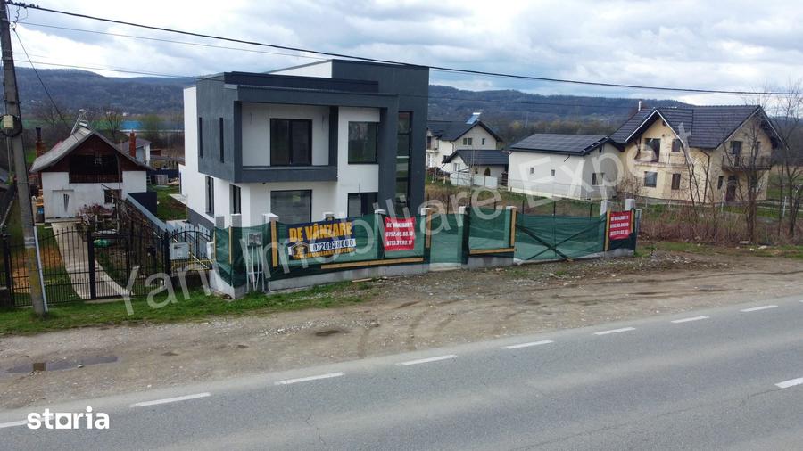 Casă cu 4 camere cu Teren 1000 Mp în Băiculești