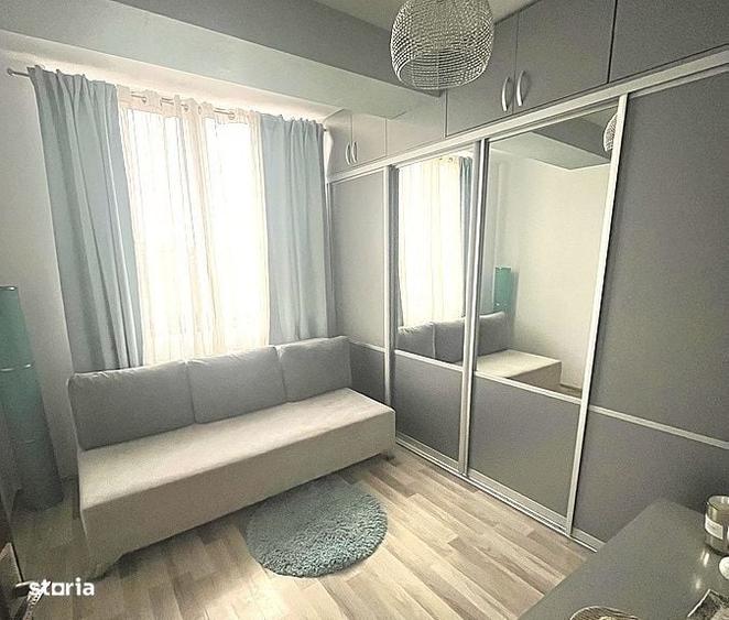 Apartament cu 3 camere semidecomandat în Central