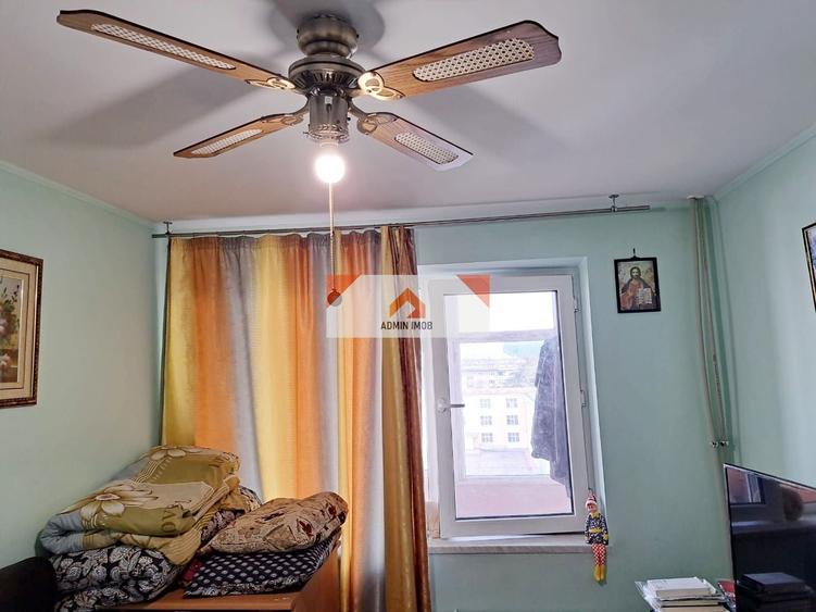 Apartament cu 3 camere semidecomandat, mobilat în Drumul Taberei — fotografia 3
