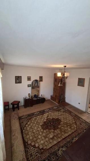 Casă cu 4 camere cu Teren 2047 Mp în Băbana