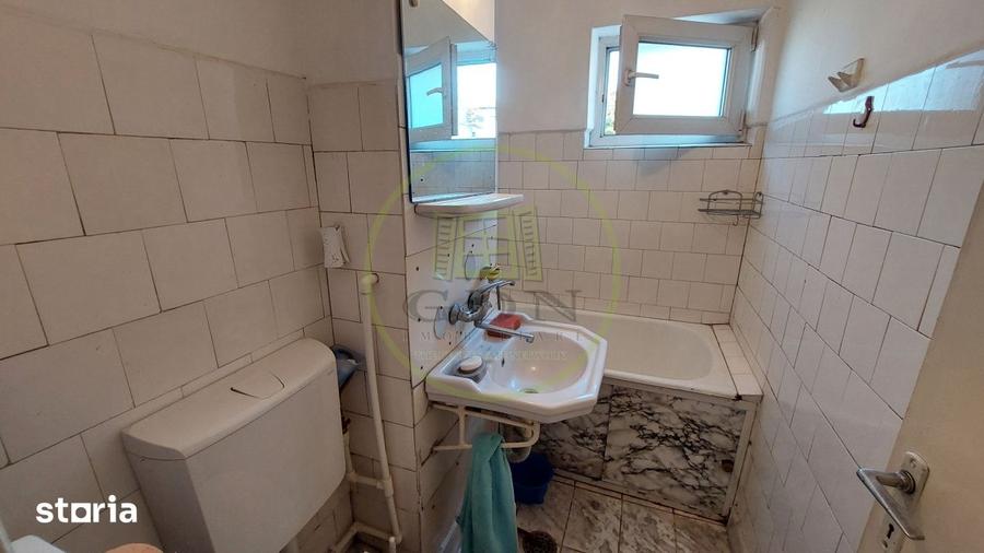 Apartament cu 2 camere semidecomandat, mobilat în Craiovița Nouă