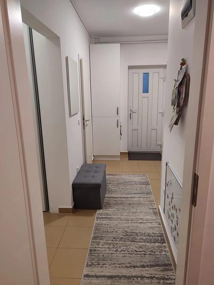 Apartament cu 3 camere decomandat în Bartolomeu