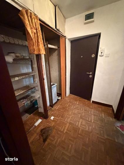 Apartament cu 3 camere semidecomandat în Dristor
