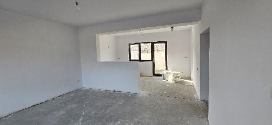 Casă cu 4 camere cu Teren 150 Mp în Cernica