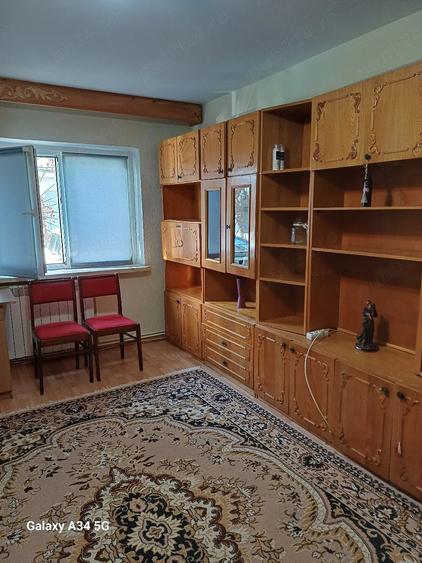 Apartament cu 2 camere decomandat în E3