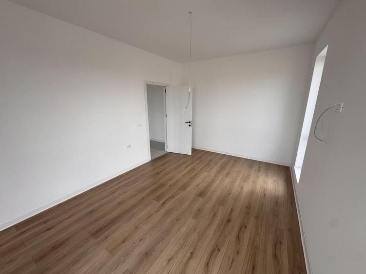 Apartament cu 2 camere decomandat în Moșnița Nouă