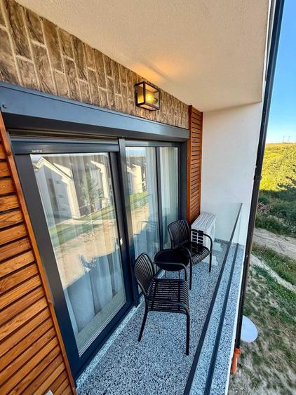 Apartament cu 2 camere semidecomandat în Cristian