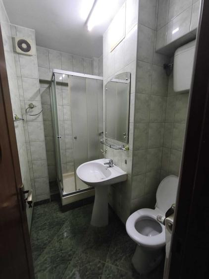 Apartament cu 4 camere decomandat în Militari