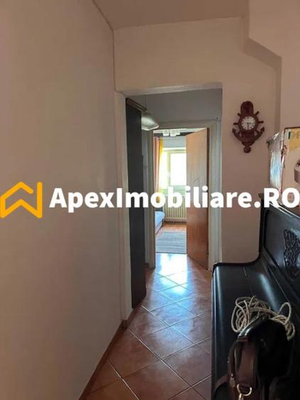 Apartament cu 4 camere decomandat în Doamna Ghica