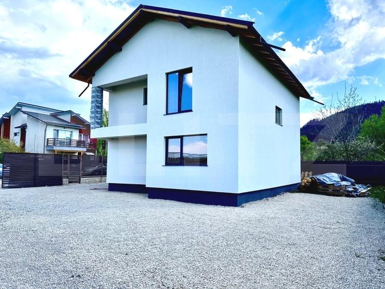 Casă individuală cu 5 camere cu Teren 450 Mp în Electroprecizia