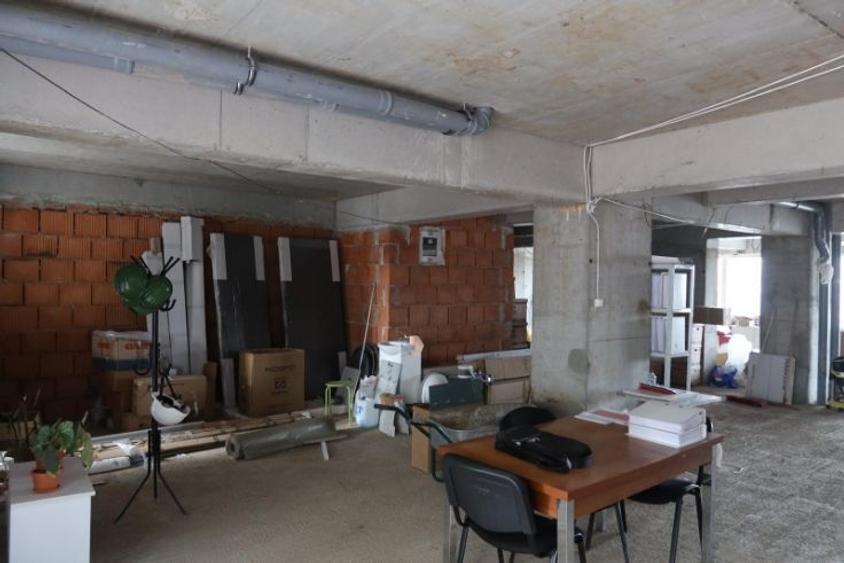 Spațiu comercial, de 142 mp, în Drumul Taberei