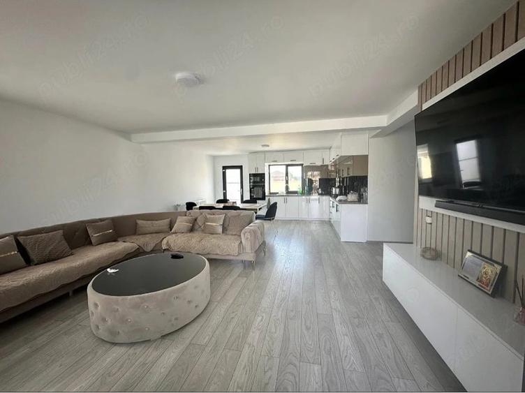 Casă cu Teren 450 Mp în Central
