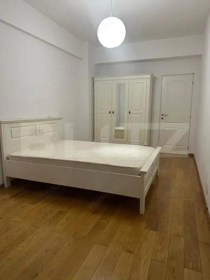 Apartament cu 3 camere decomandat, mobilat în Tudor