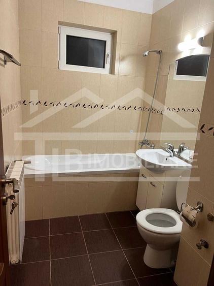 Apartament cu 2 camere decomandat în Aleea Carpați