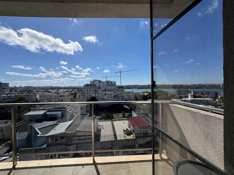 Apartament cu 2 camere semidecomandat, mobilat în Faleza Nord
